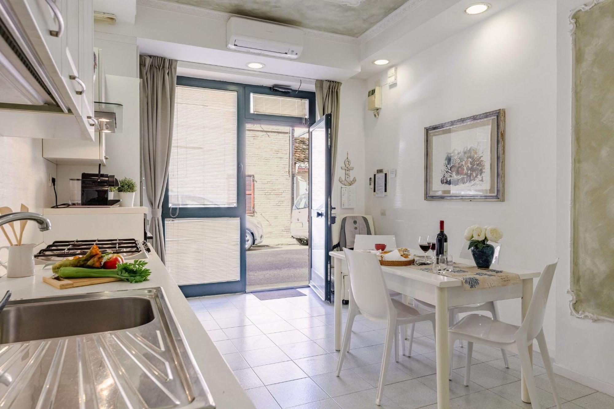 Italian Experience-La Rondine Apartment Porto Recanati Extérieur photo